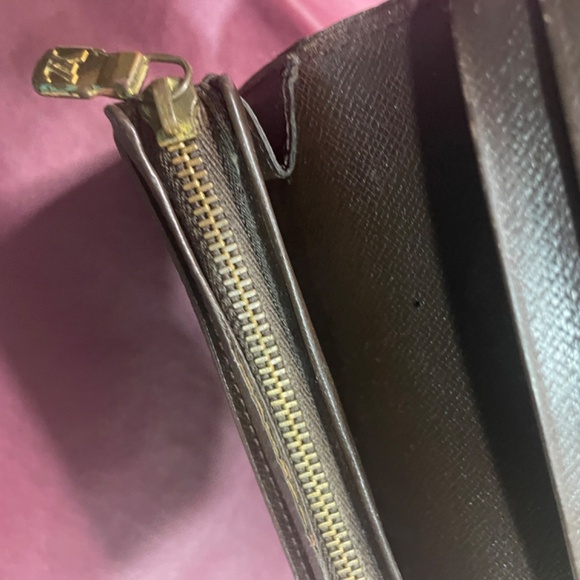 Louis Vuitton wallet - Picture 9 of 16